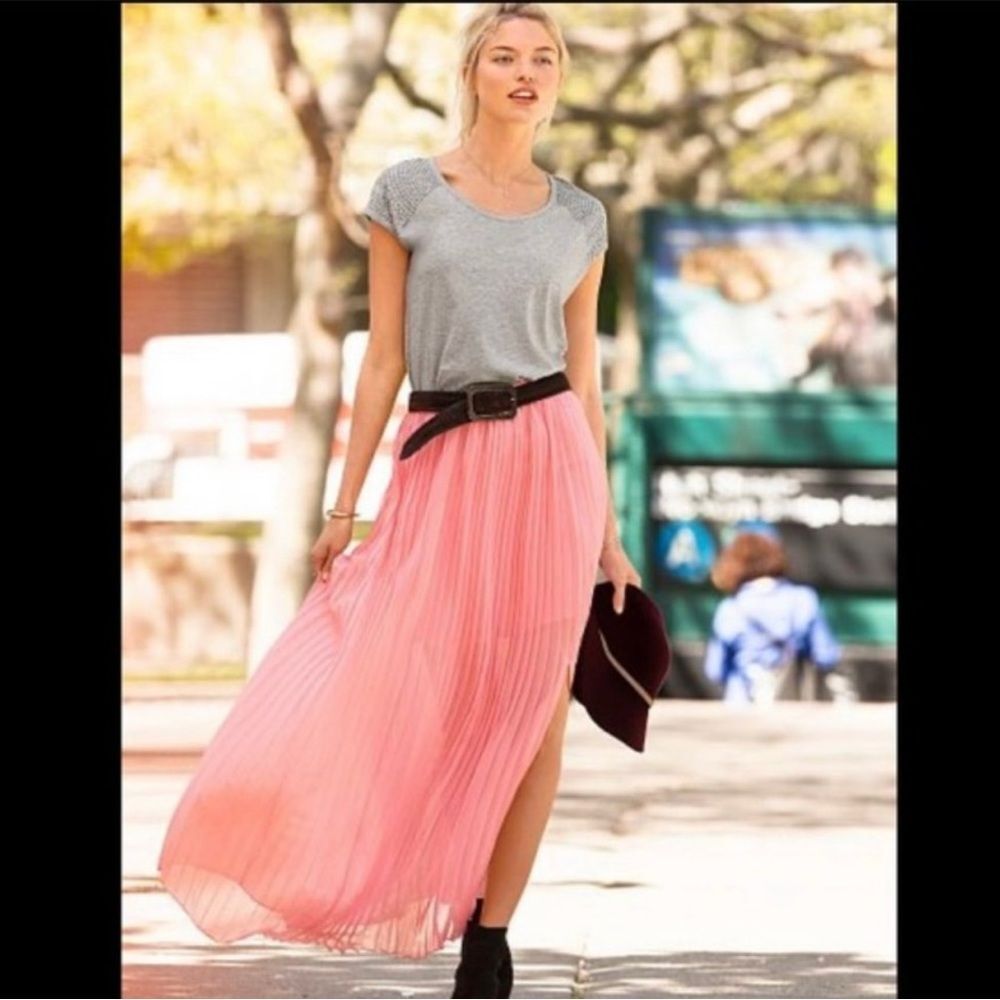 Victoria’s Secret orange elastic waist sheer pleated side slit maxi skirt Size 6